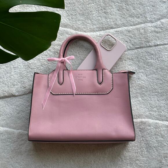 London Fog Shoulder Bag - Picture 1 of 8